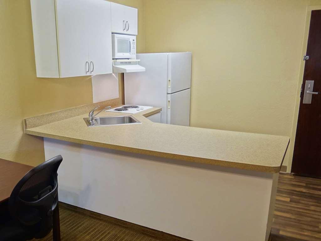 Extended Stay America Select Suites - Detroit - Roseville Δωμάτιο φωτογραφία